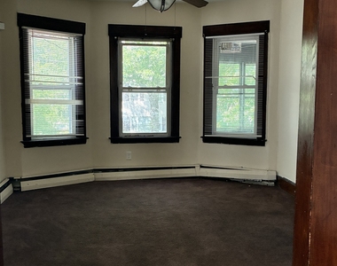 427-429 Shelton Avenue - Photo Thumbnail 7
