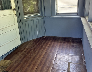 427-429 Shelton Avenue - Photo Thumbnail 14
