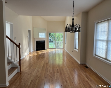 511 Elm Street - Photo Thumbnail 6