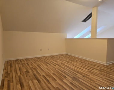 511 Elm Street - Photo Thumbnail 14
