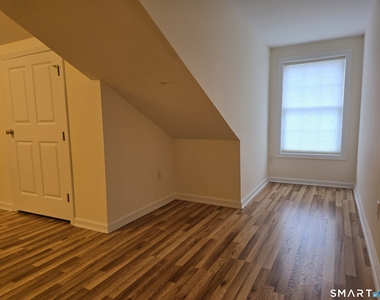 511 Elm Street - Photo Thumbnail 18