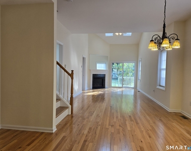 511 Elm Street - Photo Thumbnail 5