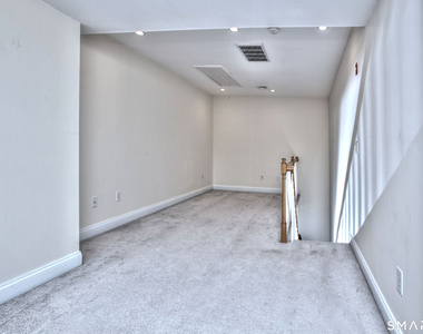 39 Maple Tree Avenue - Photo Thumbnail 17