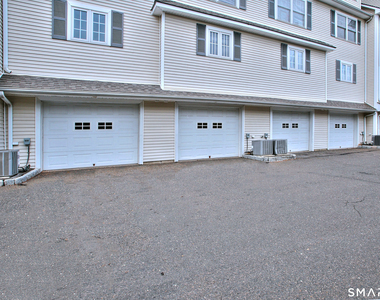 39 Maple Tree Avenue - Photo Thumbnail 21