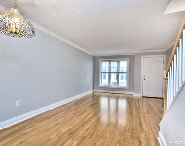 39 Maple Tree Avenue - Photo Thumbnail 5