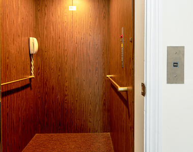 450 Center Street - Photo Thumbnail 33