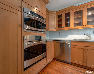 450 Center Street - Photo Thumbnail 8