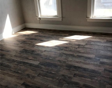 596 Sherman Ave - Photo Thumbnail 2