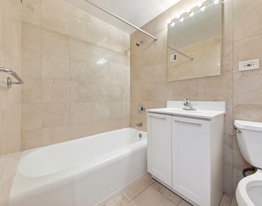 East 55th Street - Photo Thumbnail 2