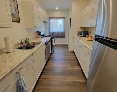 136 Ovid Street - Photo Thumbnail 4