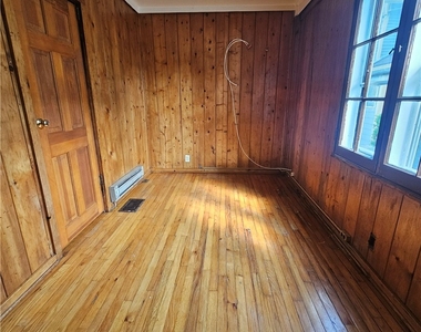 9 Rowley Street - Photo Thumbnail 1