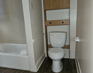 9 Rowley Street - Photo Thumbnail 18