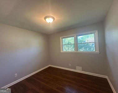 1809 Stratford Arms Drive - Photo Thumbnail 6