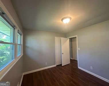 1809 Stratford Arms Drive - Photo Thumbnail 7