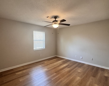 2888 Parrott Avenue Nw - Photo Thumbnail 2