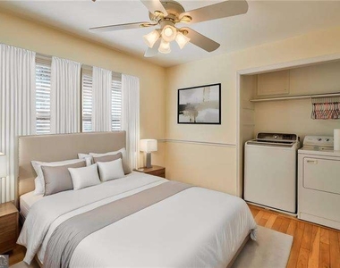 4010 Mansion Drive - Photo Thumbnail 15