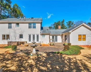 4010 Mansion Drive - Photo Thumbnail 18