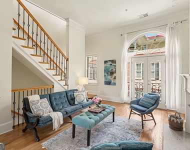 834 Clifton Heights Lane Ne - Photo Thumbnail 5