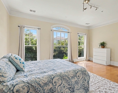 834 Clifton Heights Lane Ne - Photo Thumbnail 24