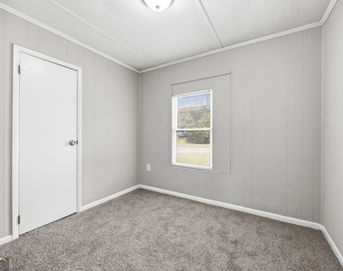 2844 Shamrock Lane - Photo Thumbnail 8