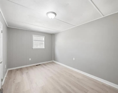 427 Gun Club Road - Photo Thumbnail 18