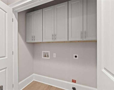 510 Washington Street Nw - Photo Thumbnail 24