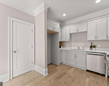 510 Washington Street Nw - Photo Thumbnail 17