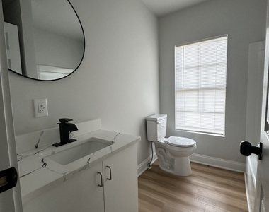 1345 Maple Street - Photo Thumbnail 12