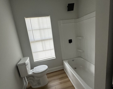 1345 Maple Street - Photo Thumbnail 10