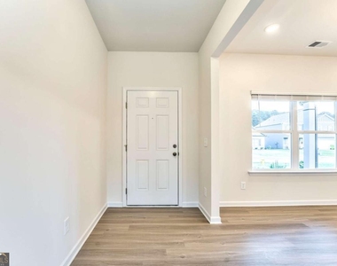 15 Bennett Way - Photo Thumbnail 3