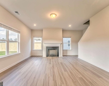 15 Bennett Way - Photo Thumbnail 6