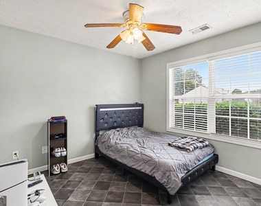 413 Erin Court - Photo Thumbnail 12