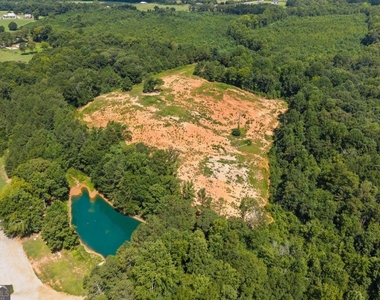 221 Columbus Drive - Photo Thumbnail 2