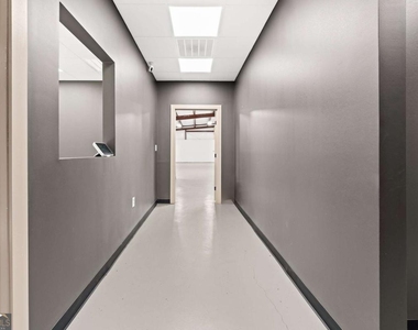 221 Columbus Drive - Photo Thumbnail 49