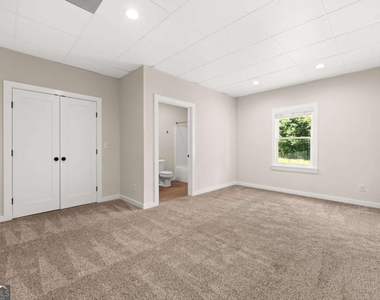 221 Columbus Drive - Photo Thumbnail 19