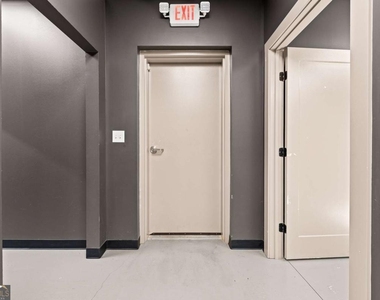 221 Columbus Drive - Photo Thumbnail 48
