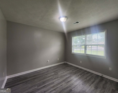 1168 Pinedale Circle Nw - Photo Thumbnail 7