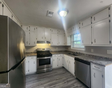 1168 Pinedale Circle Nw - Photo Thumbnail 5
