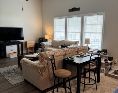 109 Old Auburn Lane - Photo Thumbnail 2