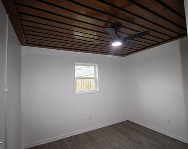 20 E Jones Avenue - Photo Thumbnail 10