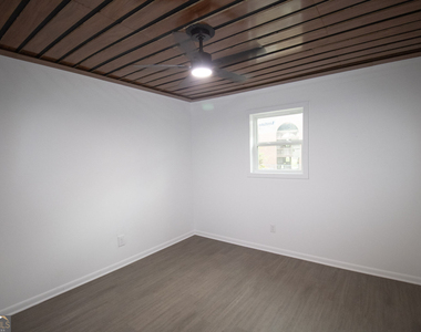 20 E Jones Avenue - Photo Thumbnail 7
