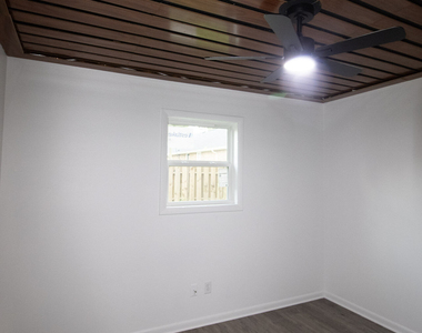 20 E Jones Avenue - Photo Thumbnail 11