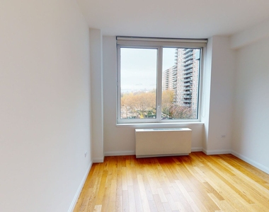 808 Columbus Ave - Photo Thumbnail 1