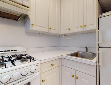 East 84th Street - Photo Thumbnail 2