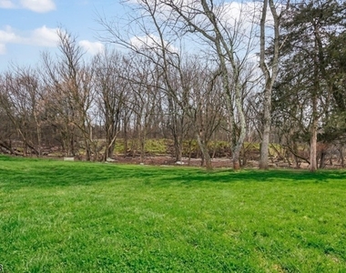 424 Tall Oak Ln - Photo Thumbnail 18