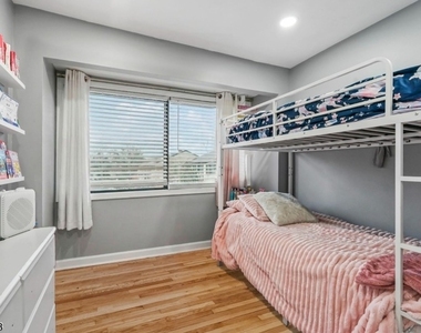 424 Tall Oak Ln - Photo Thumbnail 14