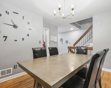 424 Tall Oak Ln - Photo Thumbnail 10