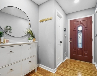 424 Tall Oak Ln - Photo Thumbnail 7