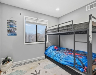424 Tall Oak Ln - Photo Thumbnail 15
