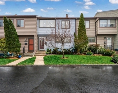 424 Tall Oak Ln - Photo Thumbnail 5
